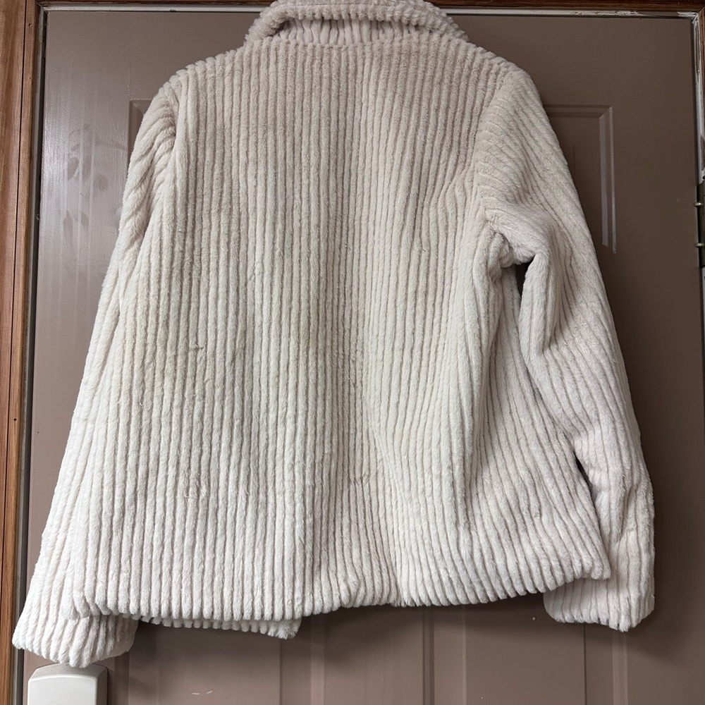 Stylish winter jacket - Picture 3 of 3